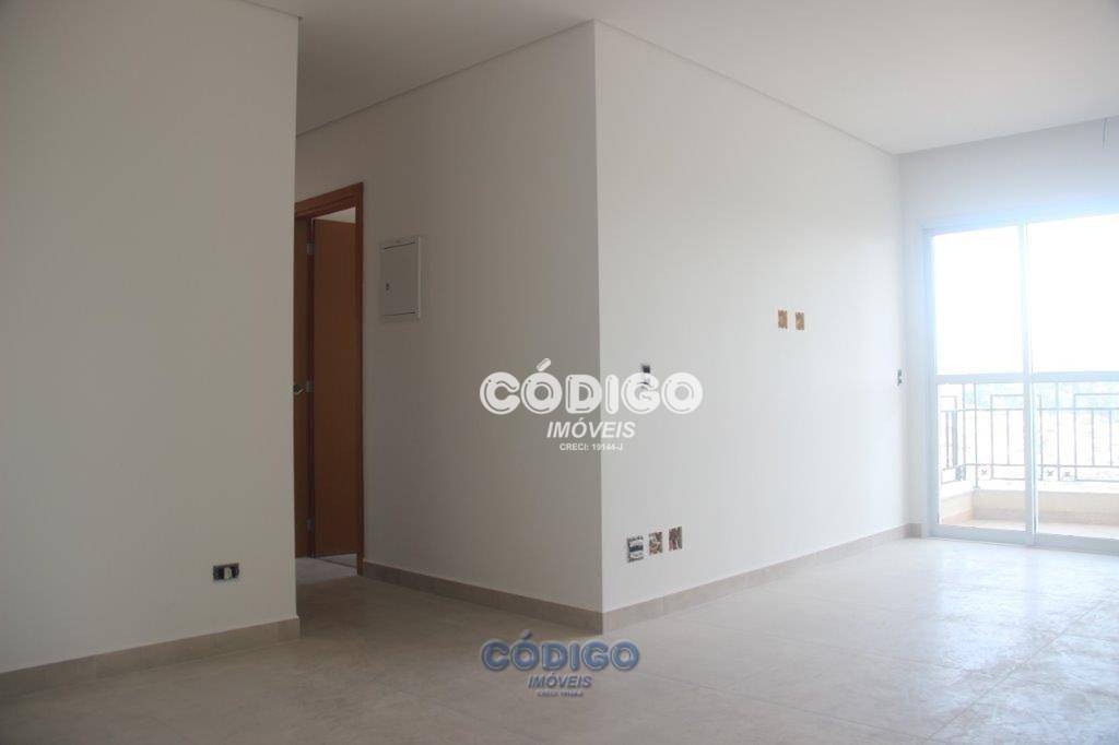 Apartamento à venda com 3 quartos, 83m² - Foto 3