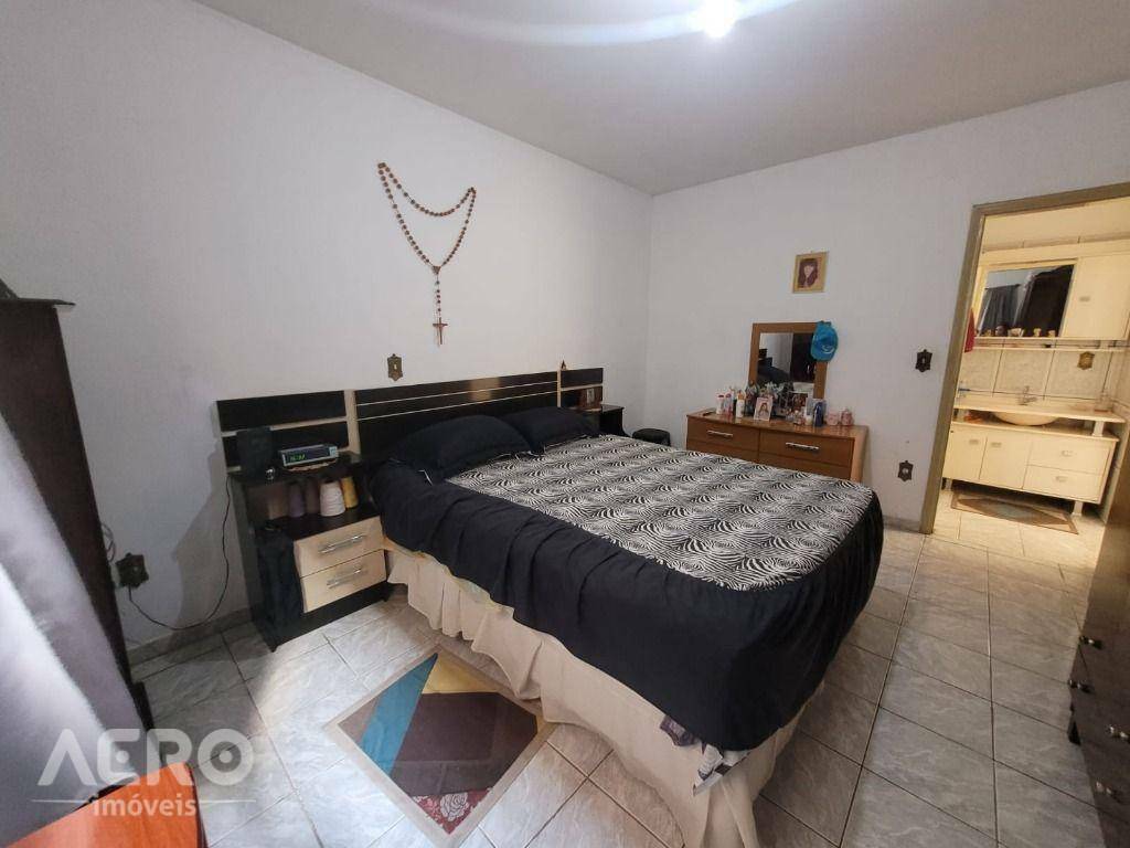 Casa à venda com 2 quartos, 156m² - Foto 12