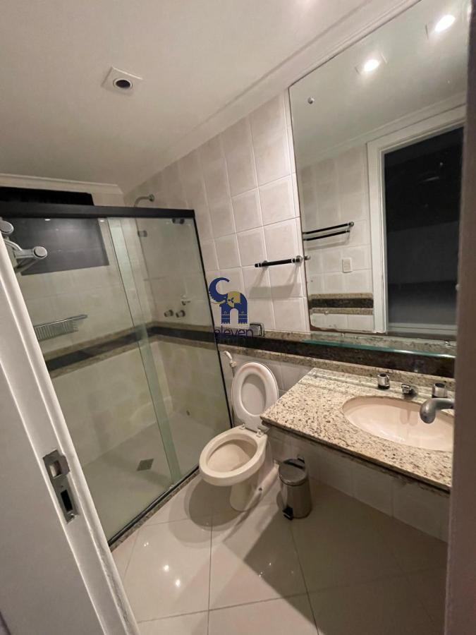 Apartamento para alugar com 4 quartos, 145m² - Foto 16