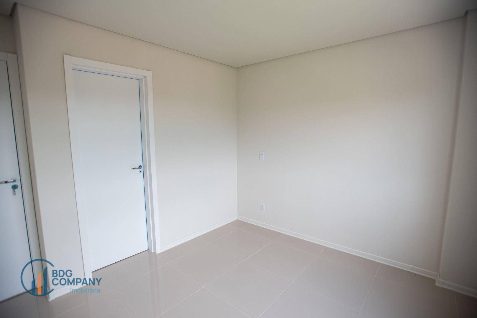 Apartamento à venda com 3 quartos, 87m² - Foto 10