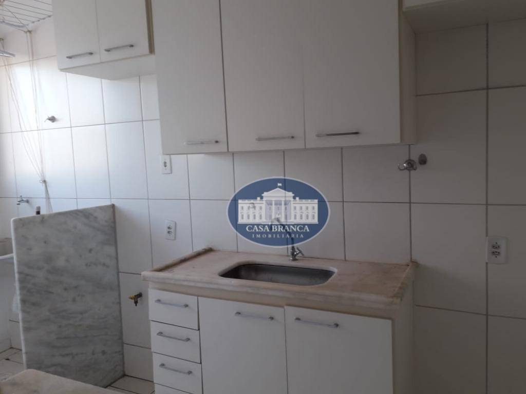 Apartamento à venda com 3 quartos, 60m² - Foto 2