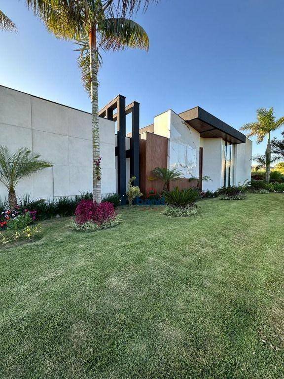 Casa de Condomínio à venda com 6 quartos, 550m² - Foto 3