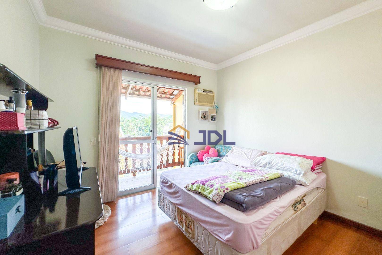 Casa à venda com 3 quartos, 116m² - Foto 18