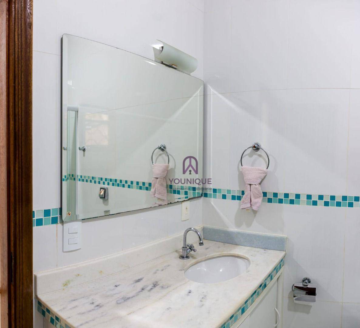 Casa à venda com 3 quartos, 219m² - Foto 20