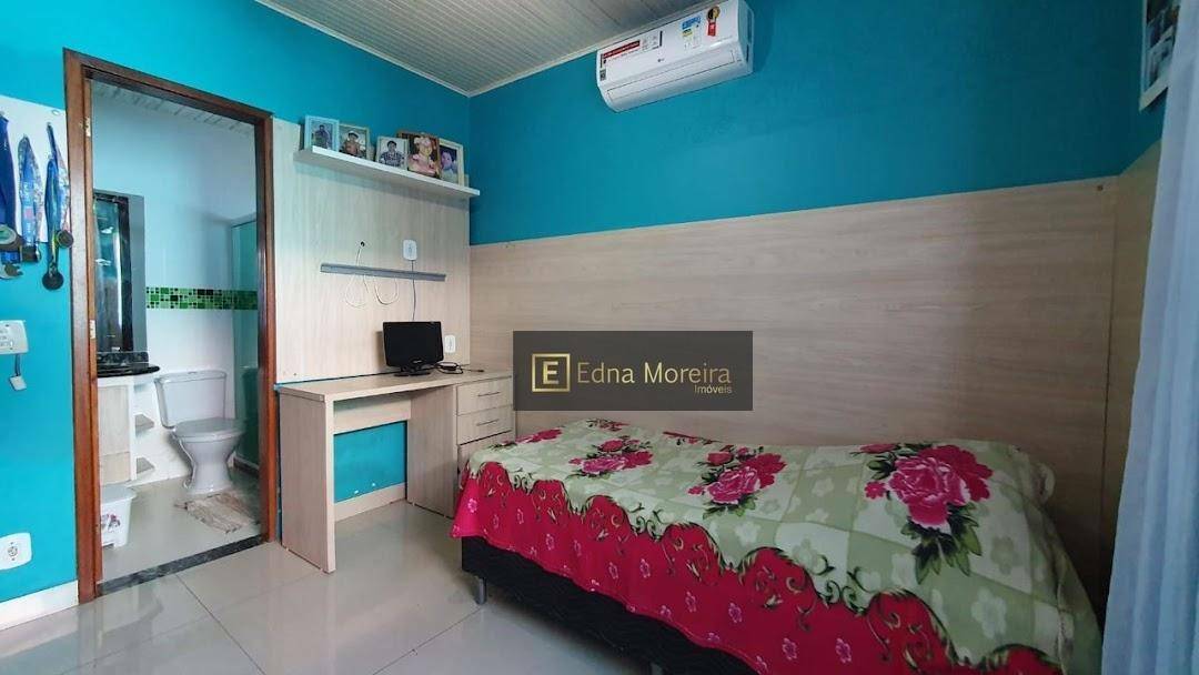 Casa à venda com 4 quartos, 127m² - Foto 1