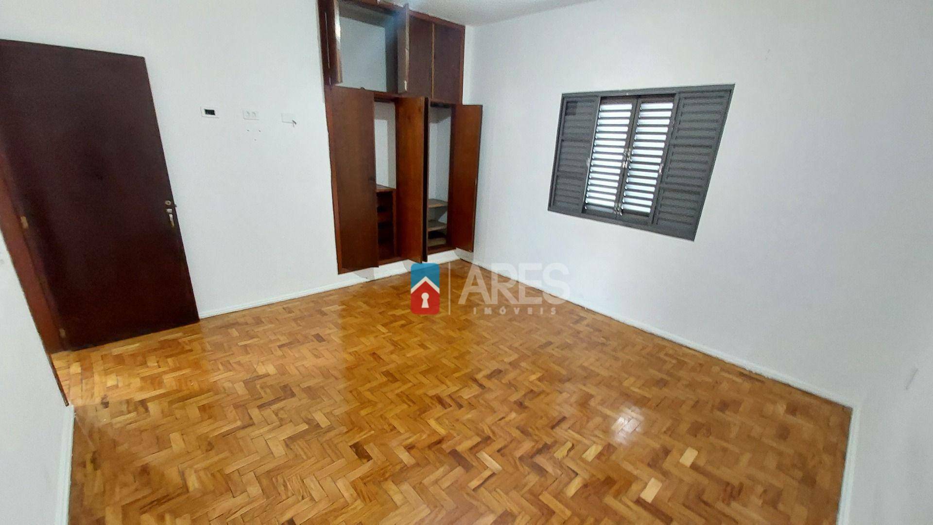 Casa para alugar com 4 quartos, 220m² - Foto 16