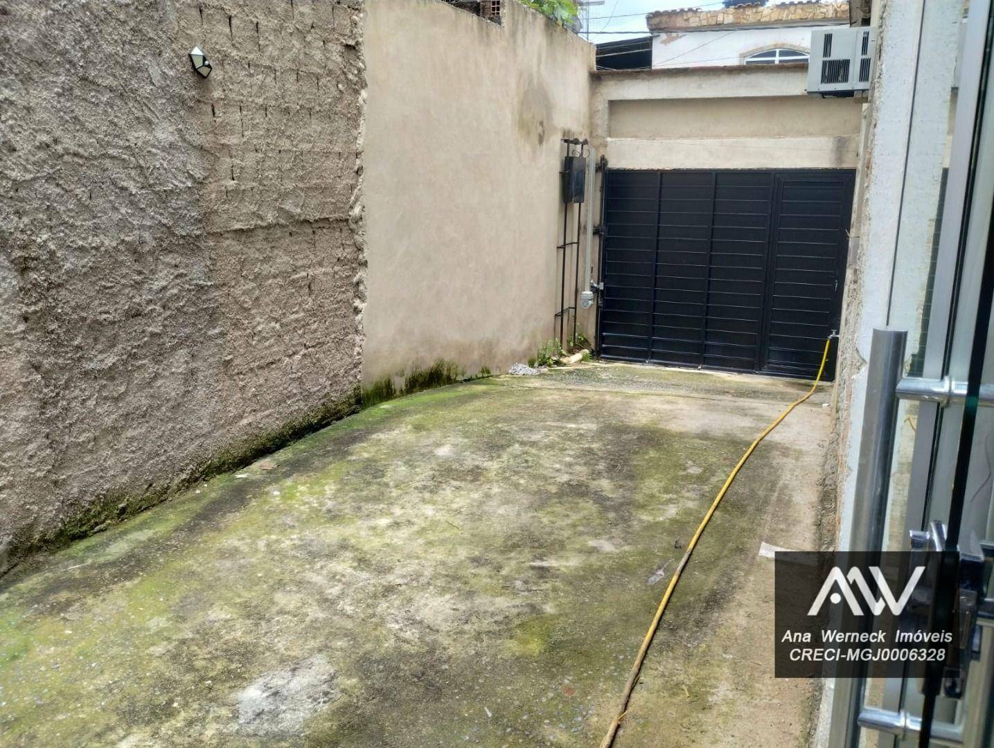 Casa à venda com 3 quartos, 120m² - Foto 2