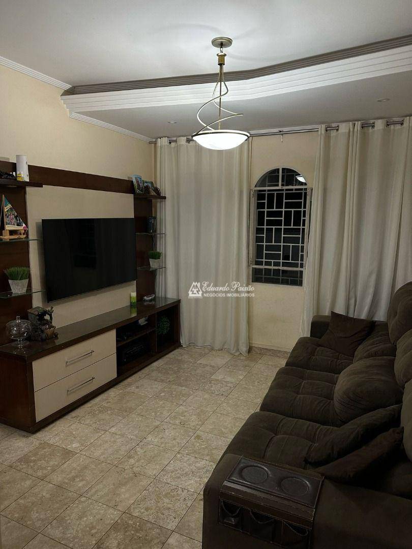 Sobrado à venda com 3 quartos, 206m² - Foto 2