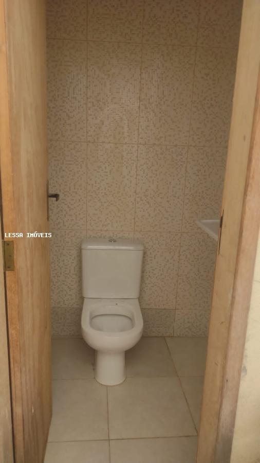 Casa à venda com 2 quartos, 180m² - Foto 14