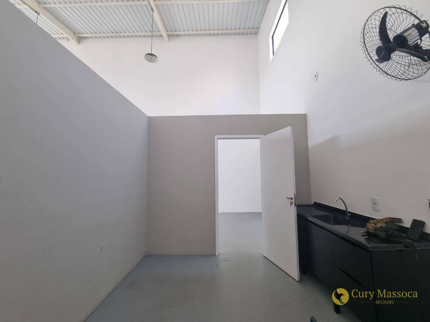 Depósito-Galpão-Armazém para alugar, 140m² - Foto 12