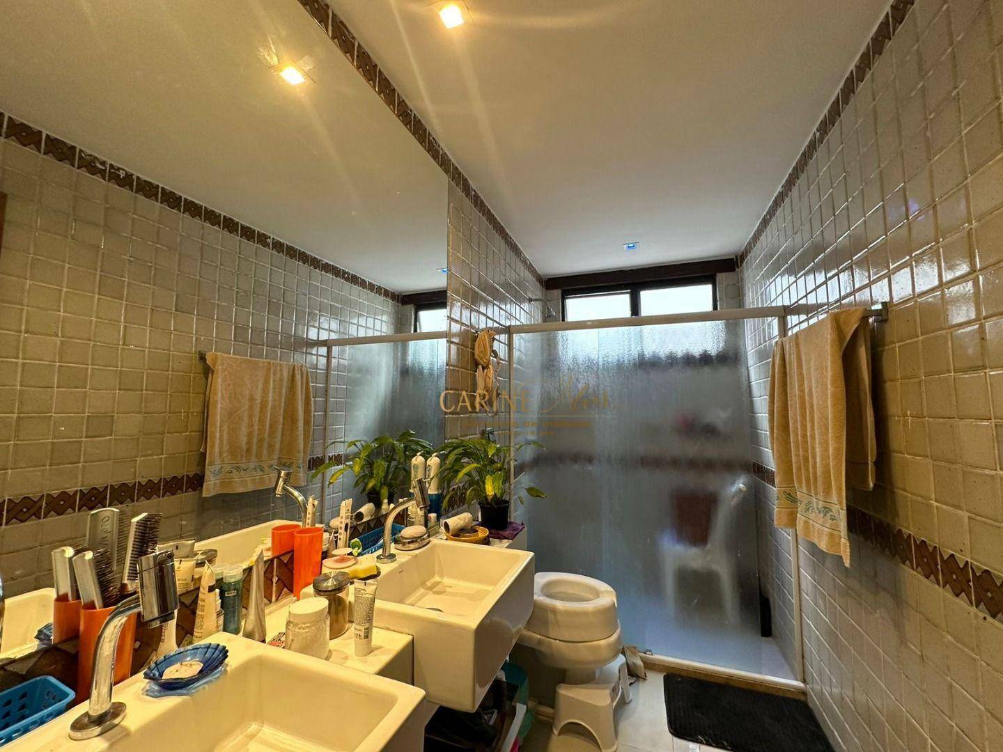 Casa de Condomínio para alugar com 3 quartos, 285m² - Foto 17