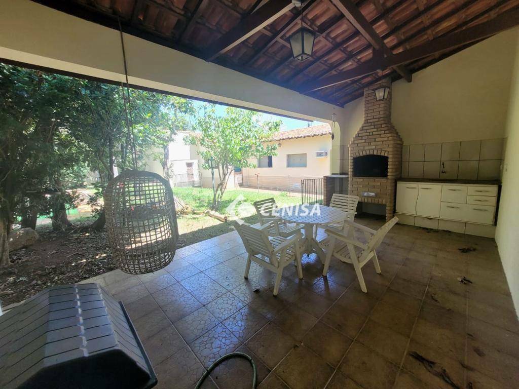 Casa à venda com 3 quartos, 240m² - Foto 19