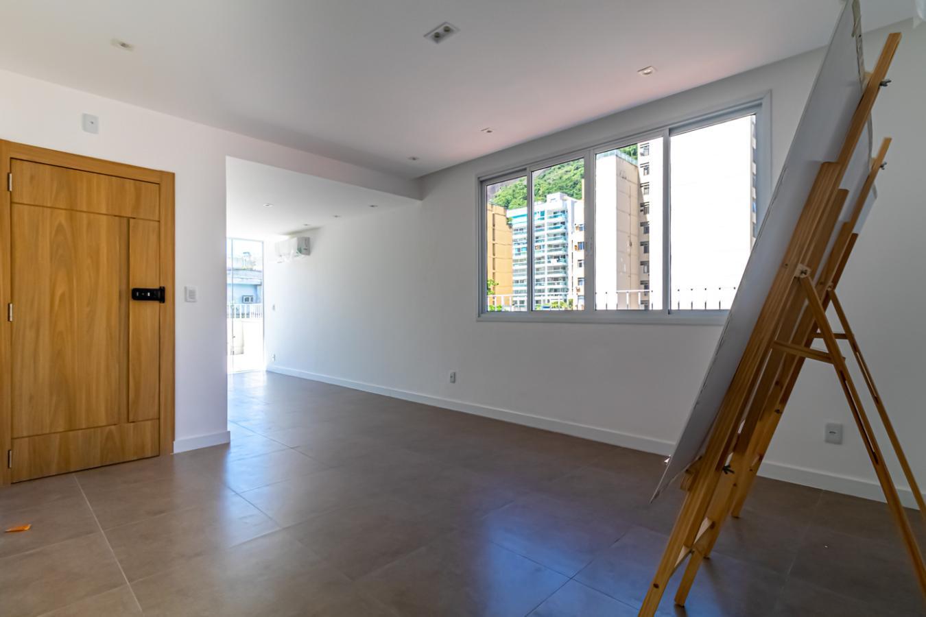 Apartamento à venda com 3 quartos, 237m² - Foto 6