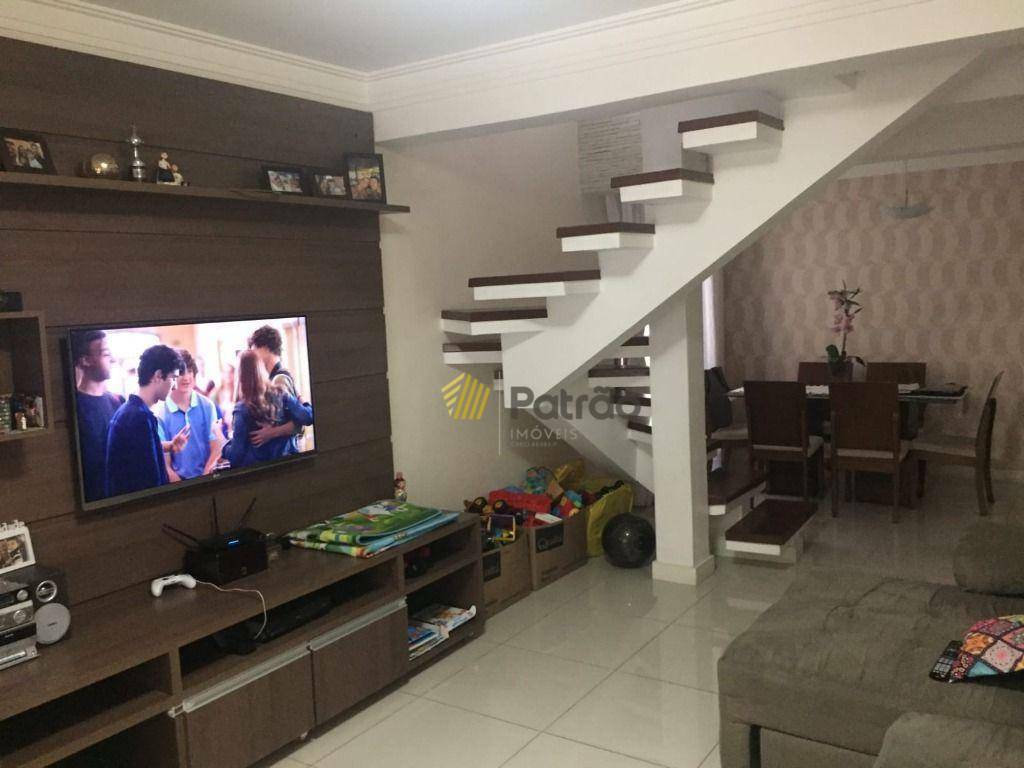 Sobrado à venda com 3 quartos, 157m² - Foto 2