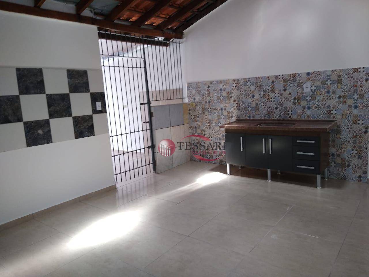 Casa para alugar com 3 quartos, 100m² - Foto 12