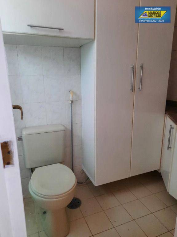 Apartamento para alugar com 3 quartos, 110m² - Foto 16