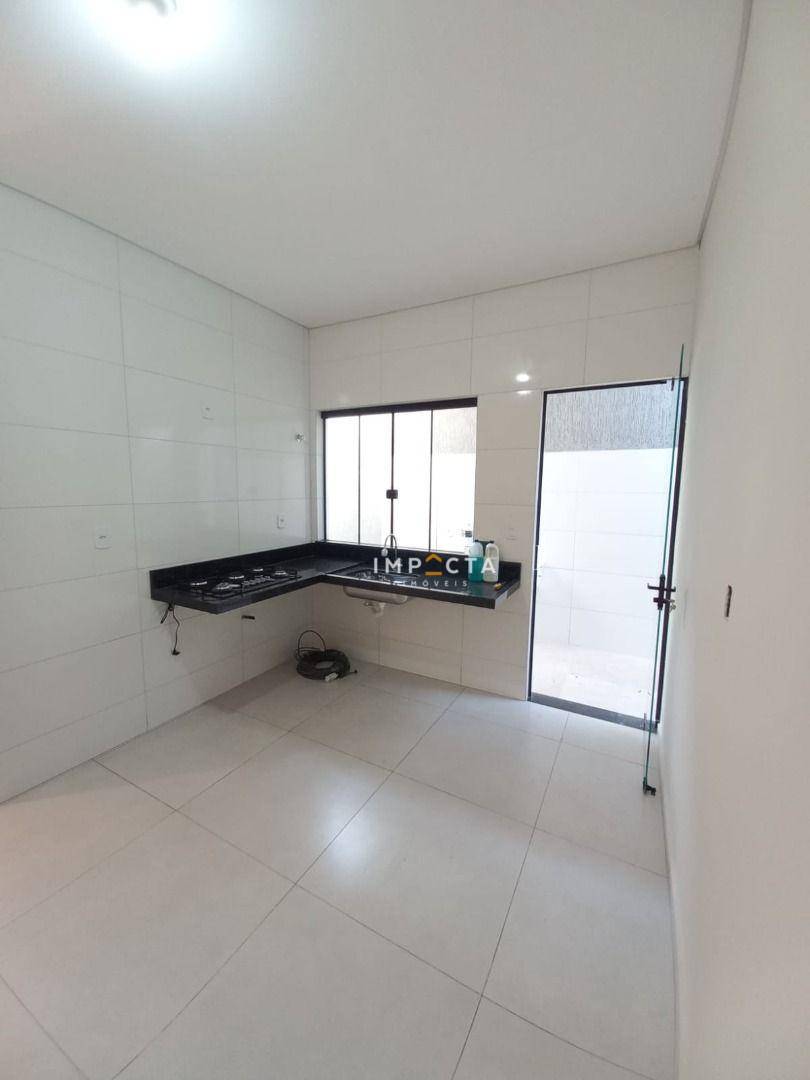 Casa à venda com 3 quartos, 121m² - Foto 4