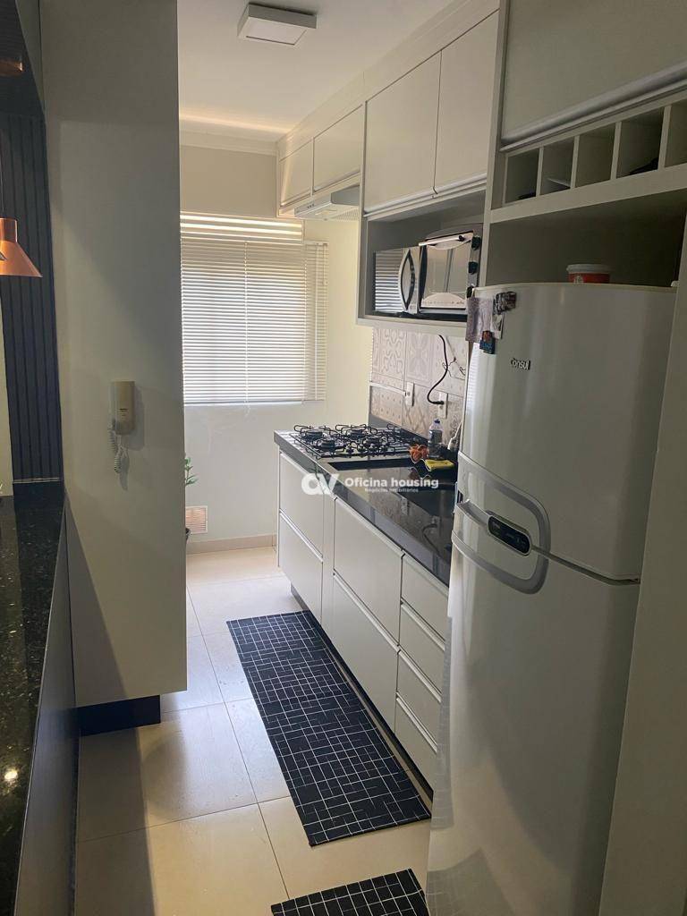 Apartamento à venda com 2 quartos, 54m² - Foto 2