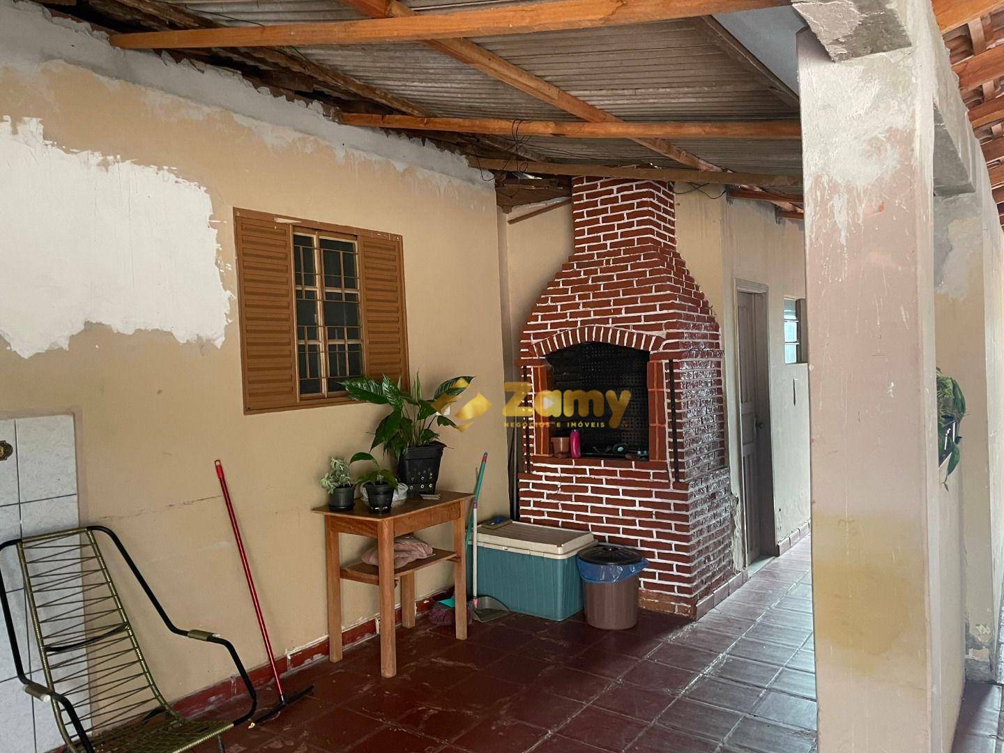 Casa à venda com 3 quartos, 350m² - Foto 1