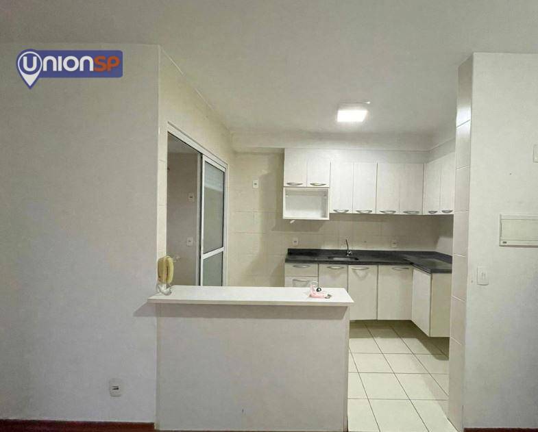 Apartamento à venda com 2 quartos, 58m² - Foto 6