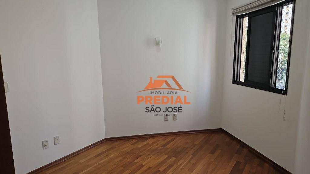 Apartamento à venda com 3 quartos, 125m² - Foto 17