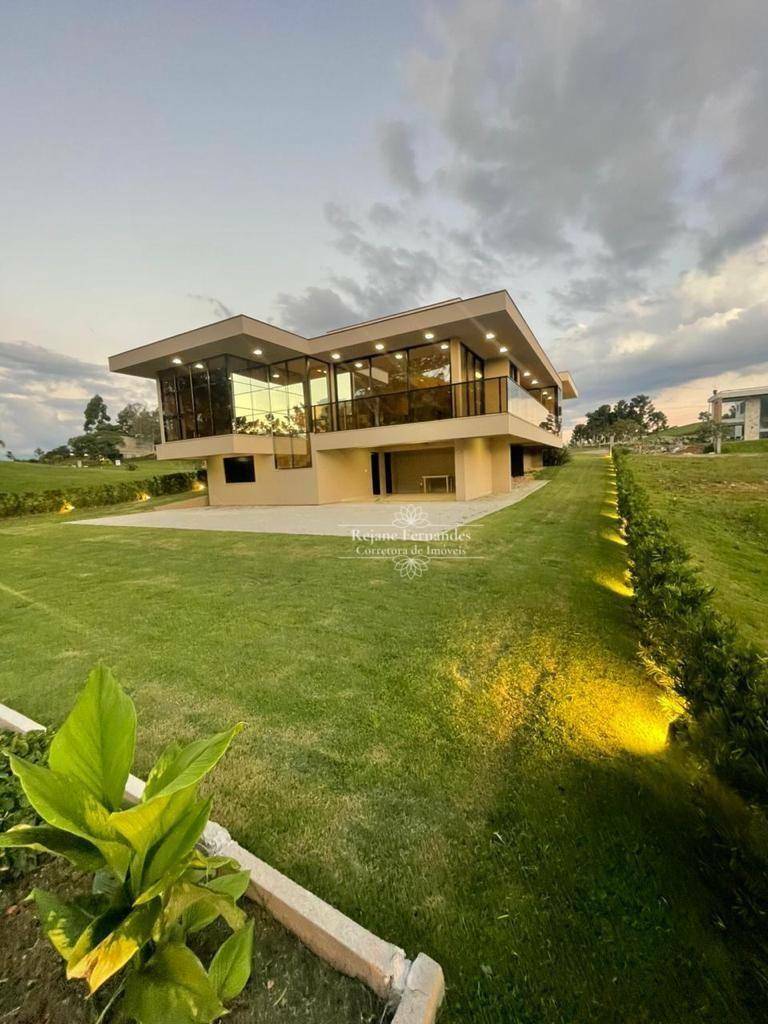 Casa de Condomínio à venda com 4 quartos, 340m² - Foto 1