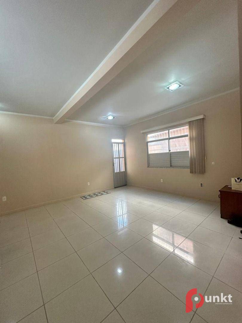 Casa à venda com 4 quartos, 567m² - Foto 9