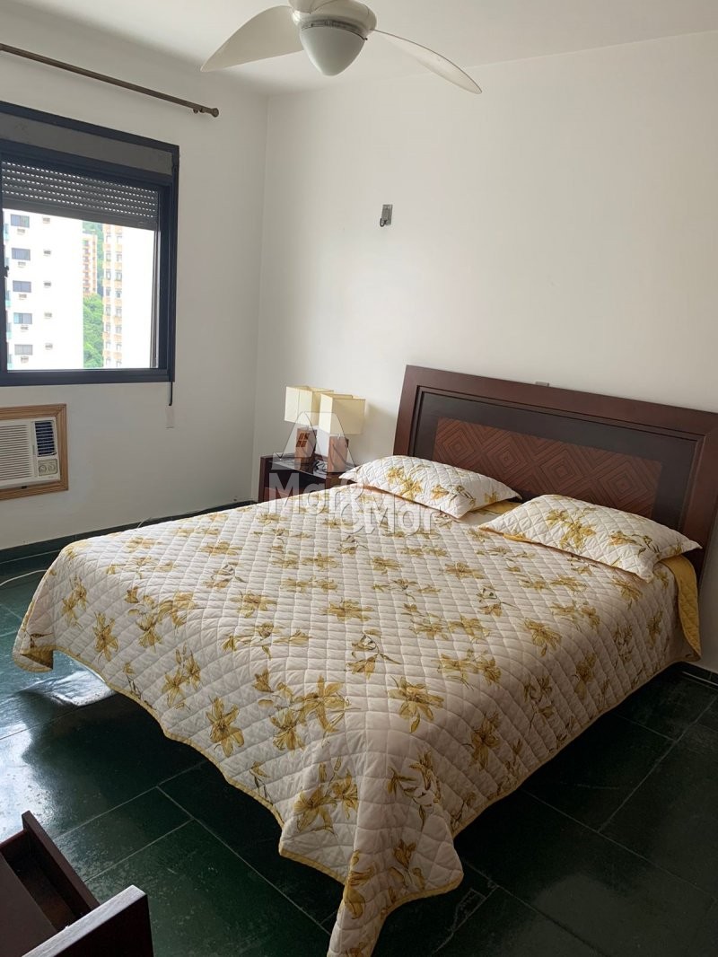 Apartamento à venda com 3 quartos, 150m² - Foto 3