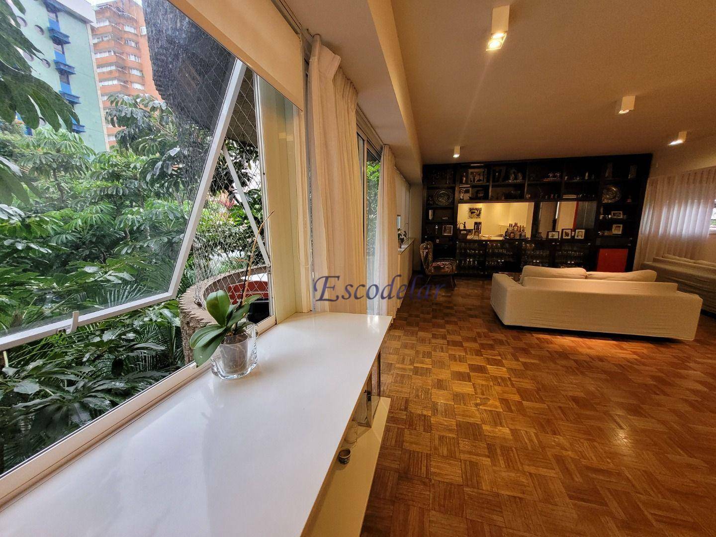 Apartamento à venda com 3 quartos, 200m² - Foto 10