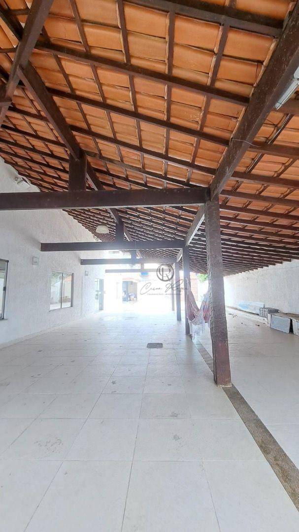 Casa, 4 quartos, 228 m² - Foto 3