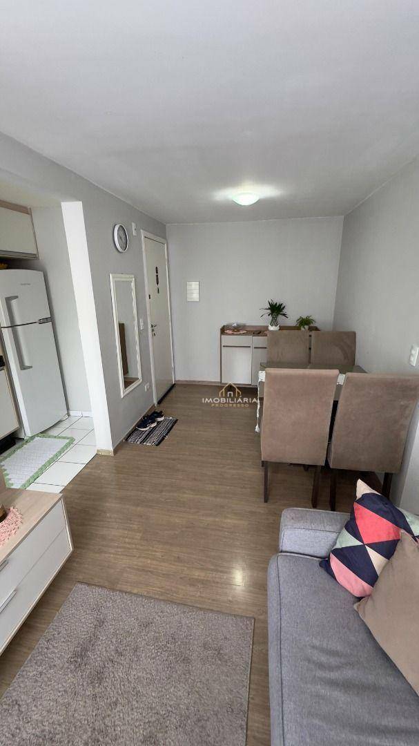 Apartamento à venda com 2 quartos, 42m² - Foto 4