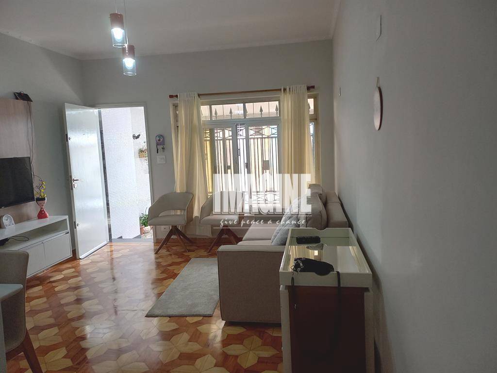 Casa à venda com 3 quartos, 130m² - Foto 1