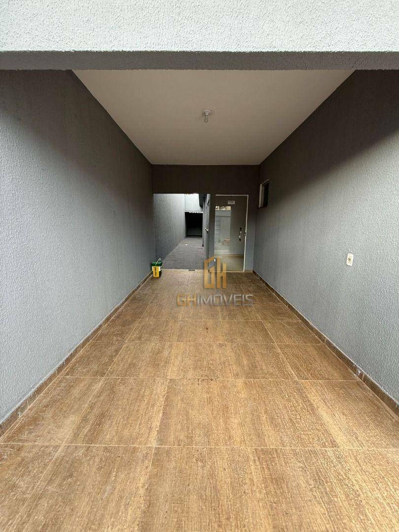 Casa à venda com 3 quartos, 98m² - Foto 14