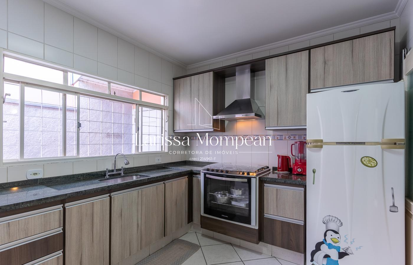 Casa à venda com 3 quartos, 200m² - Foto 14