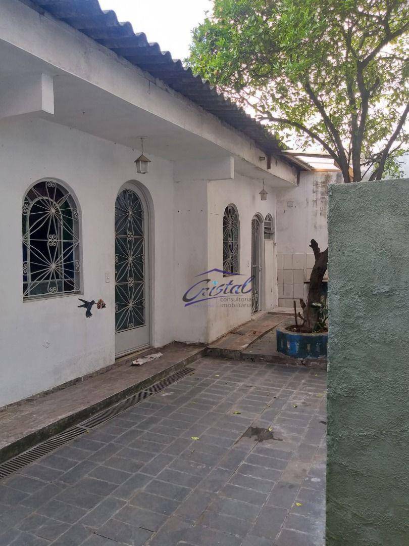 Casa à venda com 5 quartos, 200m² - Foto 9