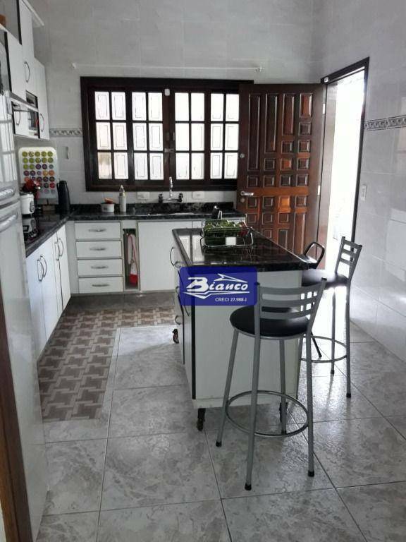 Sobrado à venda com 4 quartos, 220m² - Foto 15