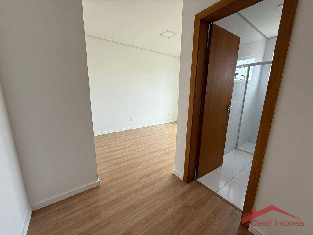 Apartamento para alugar com 2 quartos, 67m² - Foto 13