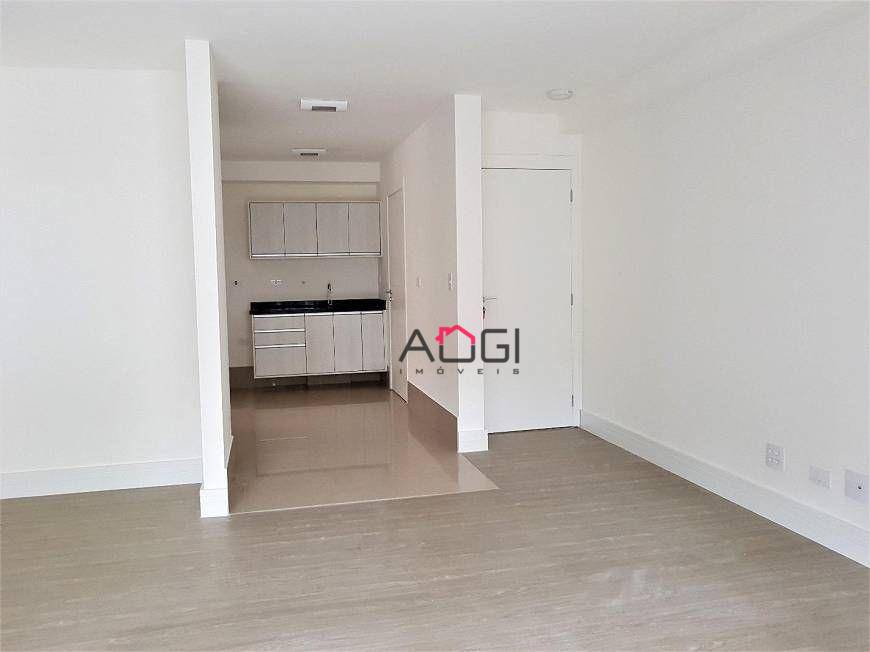 Apartamento à venda com 3 quartos, 129m² - Foto 8