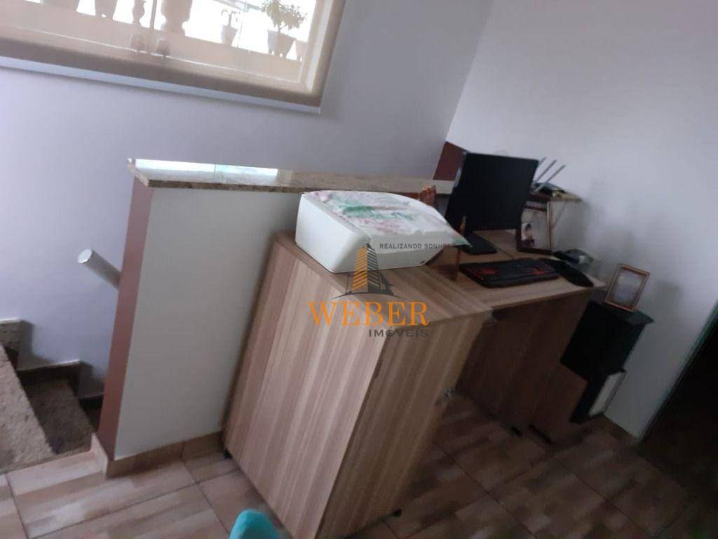 Sobrado à venda com 3 quartos, 210m² - Foto 4