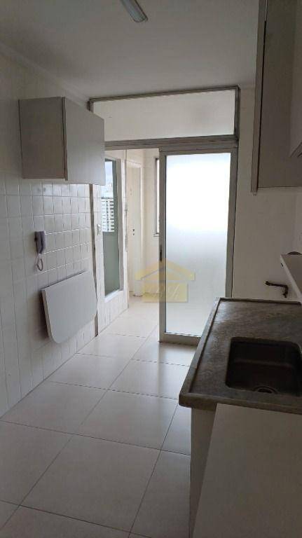 Apartamento à venda com 2 quartos, 67m² - Foto 7