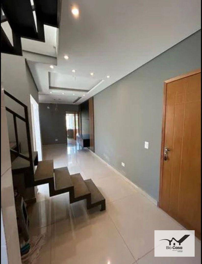 Apartamento à venda com 3 quartos, 110m² - Foto 1