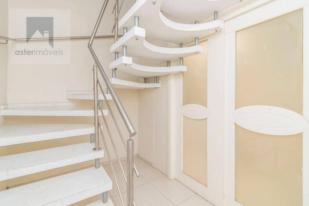 Casa para alugar com 4 quartos, 285m² - Foto 65