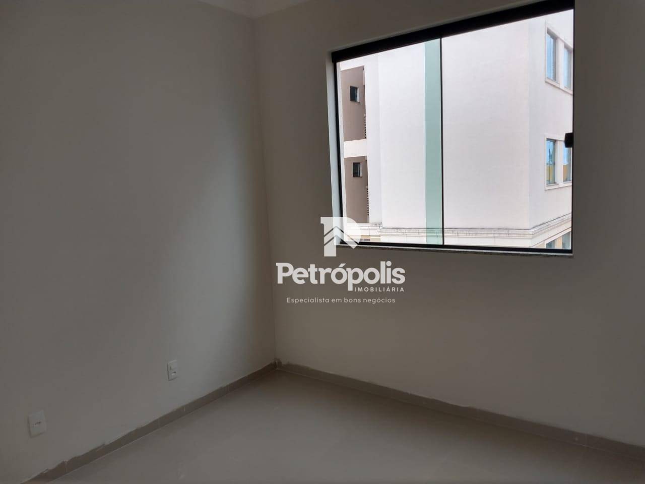 Apartamento à venda com 3 quartos, 77m² - Foto 8