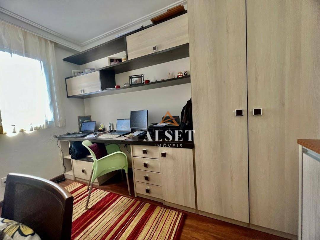 Apartamento à venda com 3 quartos, 113m² - Foto 12