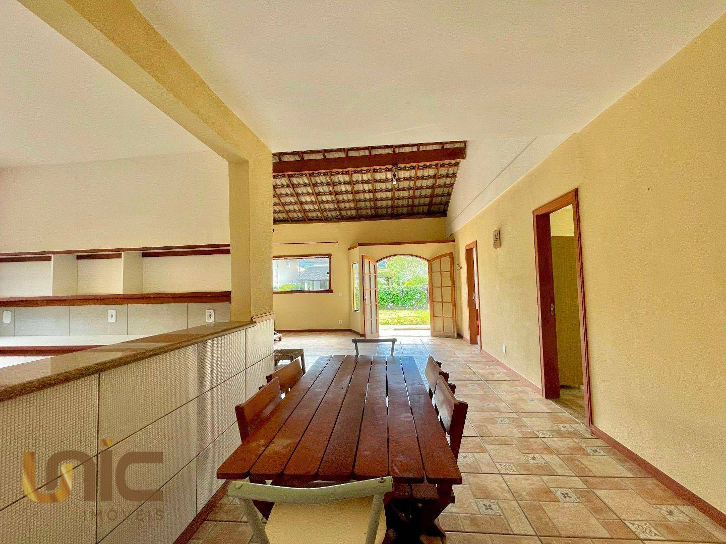 Casa de Condomínio à venda com 6 quartos, 180m² - Foto 3