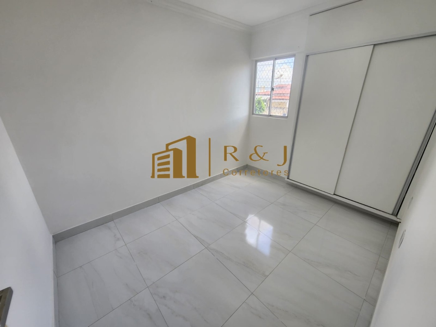 Apartamento para alugar com 3 quartos, 99m² - Foto 8