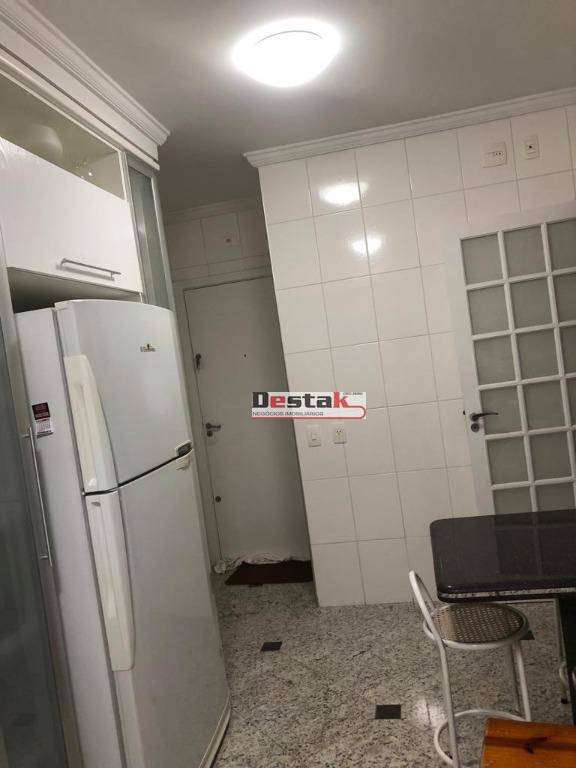 Apartamento à venda com 3 quartos, 130m² - Foto 9