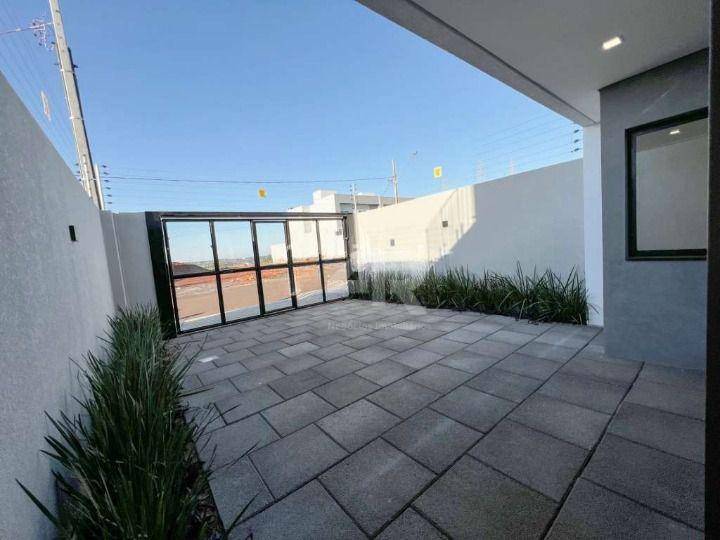 Sobrado à venda com 3 quartos, 120m² - Foto 2