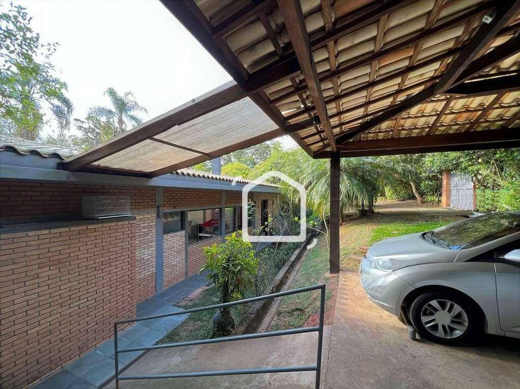 Casa de Condomínio à venda com 5 quartos, 382m² - Foto 2