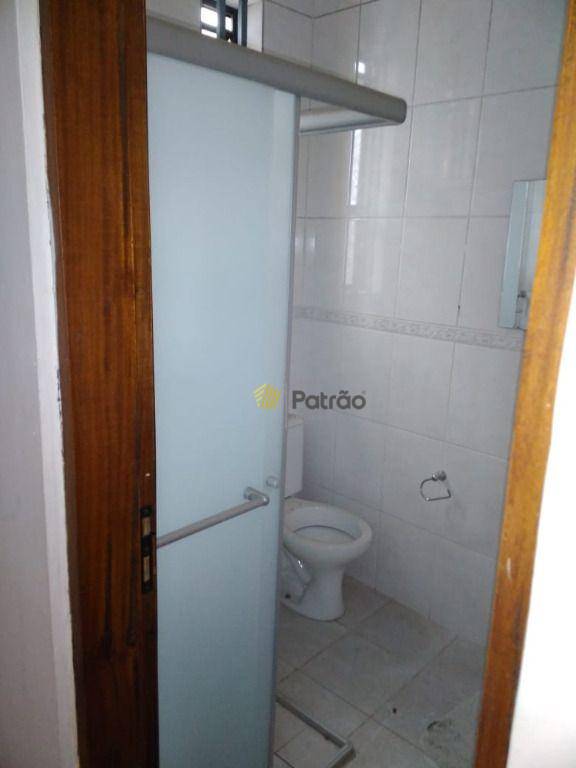 Sobrado à venda e aluguel com 3 quartos, 250m² - Foto 13